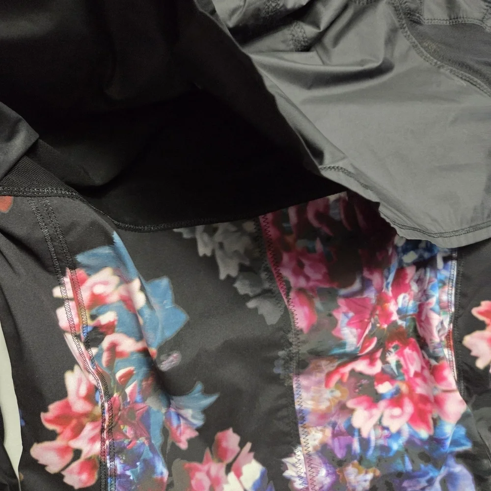 Lululemon Run For Your Life Jacket Moody Mirage Floral Size 6 - Picture 9 of 12